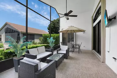 10393 Lexington Circle S, Boynton Beach, FL 33436 - Photo 11