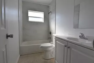 2472 NE 5th Ave, Boca Raton, FL 33431 - Photo 9