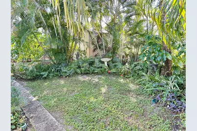 425 E Bougainvillea Drive, Deerfield Beach, FL 33442 - Photo 7