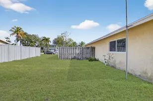 1601 NW 5th St, Boca Raton, FL 33486 - Photo 29