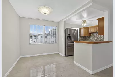 136 Somerset G, West Palm Beach, FL 33417 - Photo 5