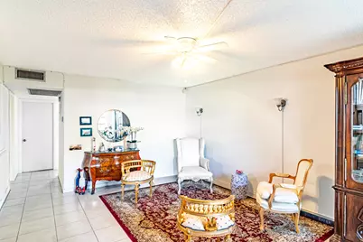 213 Fanshaw F, Boca Raton, FL 33434 - Photo 3