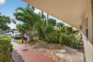 26 Abbey Ln, Delray Beach, FL 33446 - Photo 9