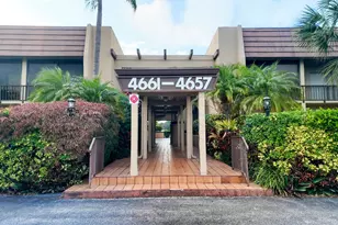 4661 Fountains Dr S, Lake Worth, FL 33467 - Photo 3