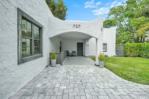727 S Fernwood Dr S, West Palm Beach, FL 33405 - Photo 3