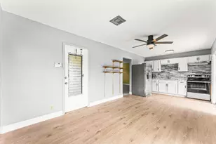 2000 NW 33rd Ct, Oakland Park, FL 33309 - Photo 9