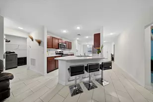 949 SW Fisherman Ave, Port Saint Lucie, FL 34953 - Photo 9