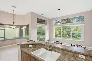 665 SW Lake Charles Cir, Port Saint Lucie, FL 34986 - Photo 11