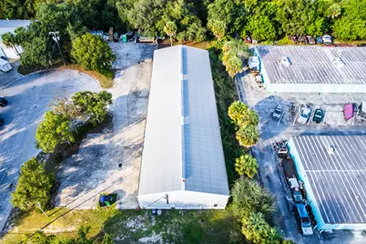 820 35th Court SW, Vero Beach, FL 32968 - Photo 3