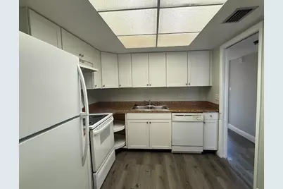 2050 Oleander Boulevard #7-106, Fort Pierce, FL 34950 - Photo 5