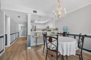 390 NE Edgewater Dr, Stuart, FL 34996 - Photo 9