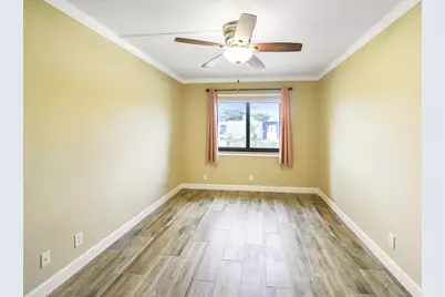 102 Woodland Road, Palm Springs, FL 33461 - Photo 35