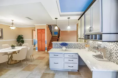 102 Woodland Road, Palm Springs, FL 33461 - Photo 3