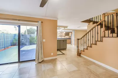 102 Woodland Road, Palm Springs, FL 33461 - Photo 23