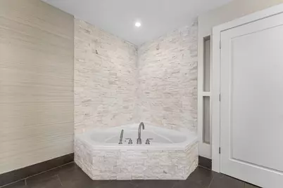 811 Palm Trail, Delray Beach, FL 33483 - Photo 19