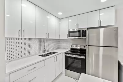 17 Andover A, West Palm Beach, FL 33417 - Photo 9