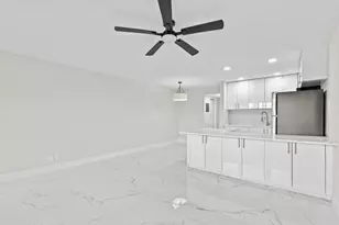 17 Andover A, West Palm Beach, FL 33417 - Photo 3