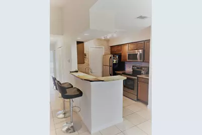 815 W Boynton Beach Boulevard #15-204, Boynton Beach, FL 33426 - Photo 1