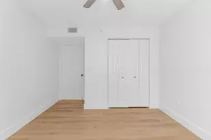 400 Crestwood Ct N, Royal Palm Beach, FL 33411 - Photo 21