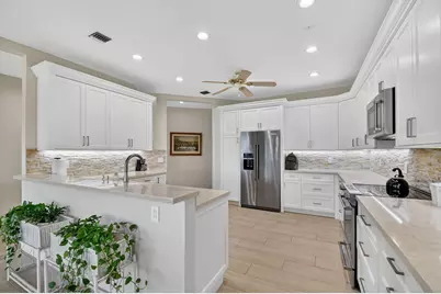 194 Orange Tree Drive #G, Atlantis, FL 33462 - Photo 9