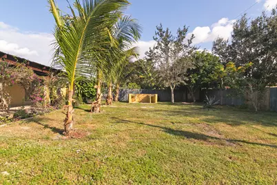 1234 SW Asturia Avenue, Port Saint Lucie, FL 34953 - Photo 25