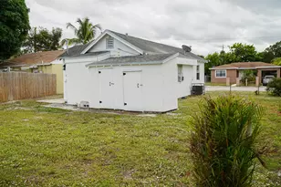 908 W 5th St, Riviera Beach, FL 33404 - Photo 17