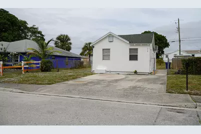 908 W 5th Street, Riviera Beach, FL 33404 - Photo 5