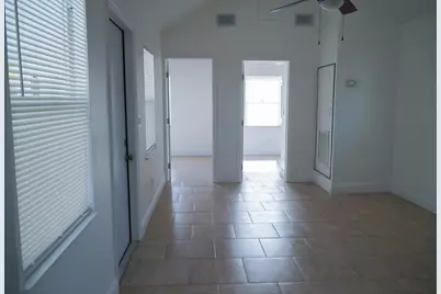 908 W 5th Street, Riviera Beach, FL 33404 - Photo 39