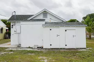 908 W 5th St, Riviera Beach, FL 33404 - Photo 15