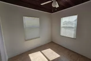 908 W 5th St, Riviera Beach, FL 33404 - Photo 25