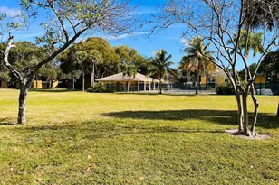 1106 Meadows Cir, Boynton Beach, FL 33436 - Photo 13