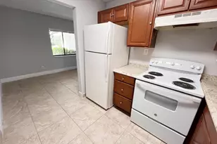 1106 Meadows Cir, Boynton Beach, FL 33436 - Photo 1