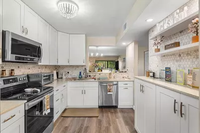 10110 Cedar Point Boulevard #203, Boynton Beach, FL 33437 - Photo 9