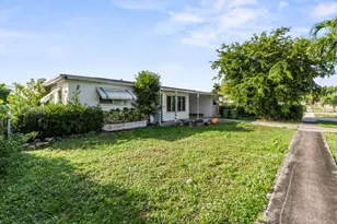 337 E Lake Rd, Palm Springs, FL 33461 - Photo 21