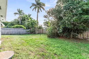 337 E Lake Rd, Palm Springs, FL 33461 - Photo 21