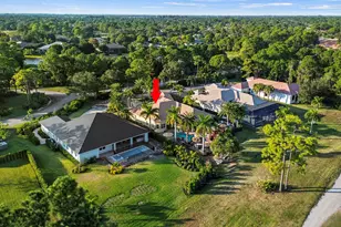 7458 Legends Dr, Port Saint Lucie, FL 34986 - Photo 95