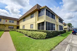 151 Saxony D, Delray Beach, FL 33446 - Photo 3