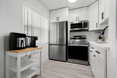 2060 NE 1st Street #2, Deerfield Beach, FL 33441 - Photo 5