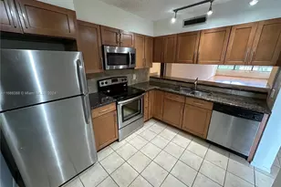 3650 Whitehall Dr, West Palm Beach, FL 33401 - Photo 5