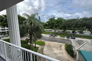 3650 Whitehall Dr, West Palm Beach, FL 33401 - Photo 3