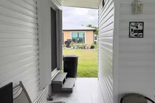 40 Florida Way Way, Port Saint Lucie, FL 34952 - Photo 5