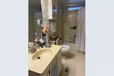 109 E East Caribbean, Port Saint Lucie, FL 34952 - Photo 15