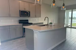 10376 SW Captiva Dr, Port Saint Lucie, FL 34987 - Photo 3