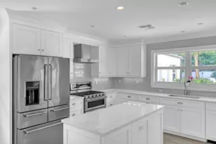 219 Claremont Ln, Palm Beach Shores, FL 33404 - Photo 9