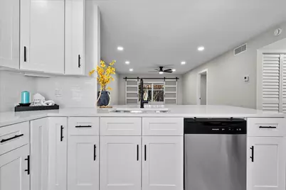 769 Nantucket Circle, Lake Worth, FL 33467 - Photo 3