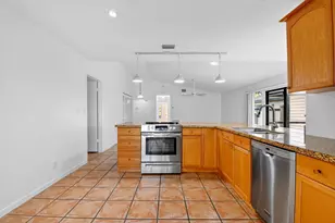 2515 Bedford Mews Dr, Wellington, FL 33414 - Photo 11