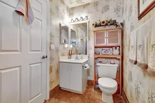 8300 Waterline Dr, Boynton Beach, FL 33472 - Photo 23