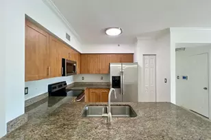 6450 Emerald Dunes Dr, West Palm Beach, FL 33411 - Photo 5