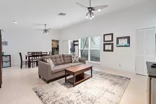 288 NW 39th Way, Deerfield Beach, FL 33442 - Photo 13