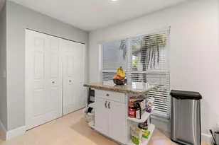 288 NW 39th Way, Deerfield Beach, FL 33442 - Photo 5